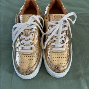 Sézane Gold Leo Sneakers